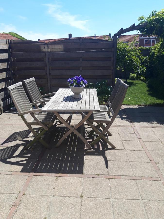 Vakantiewoning 100M Van Het Strand Met 1 Slaapkamer Westkapelle Esterno foto